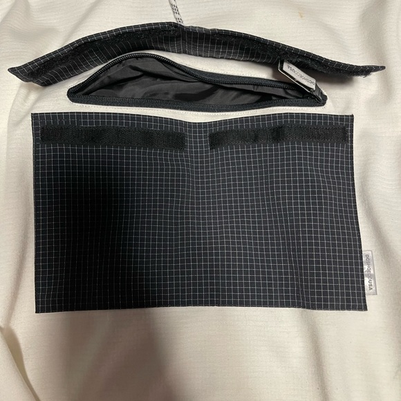 Dc men’s size medium light snowboard jacket - Picture 2 of 2